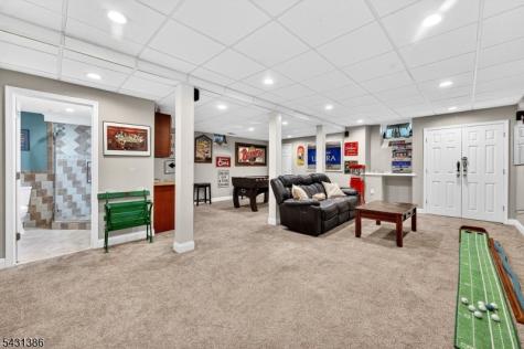 21 Harvest Drive Hillsborough NJ 08844