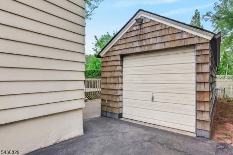 2114 Ludlow Street Rahway NJ 07065