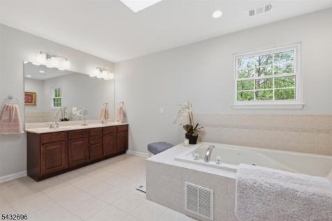 3 Lincoln Avenue Franklin NJ 08540