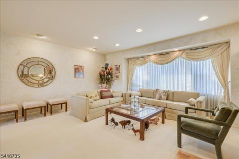 68 Beechwood Avenue Edison NJ 08837