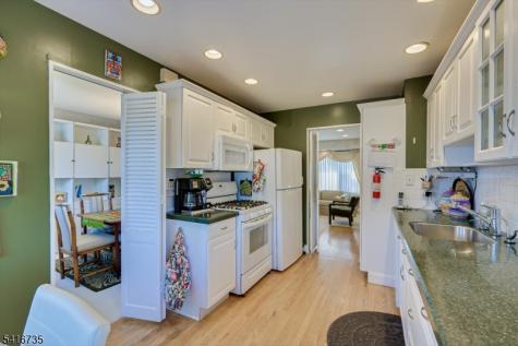 68 Beechwood Avenue Edison NJ 08837