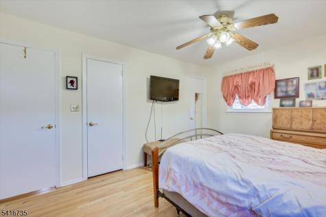 68 Beechwood Avenue Edison NJ 08837