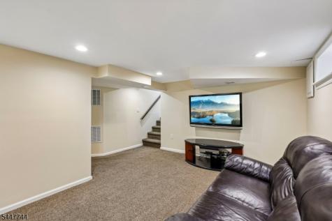 26 Westland Road Verona NJ 07044