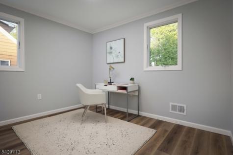 81 Hutchinson Street Clark NJ 07066