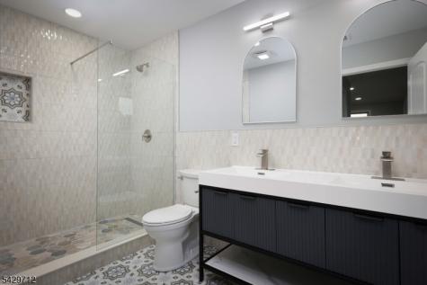 81 Hutchinson Street Clark NJ 07066