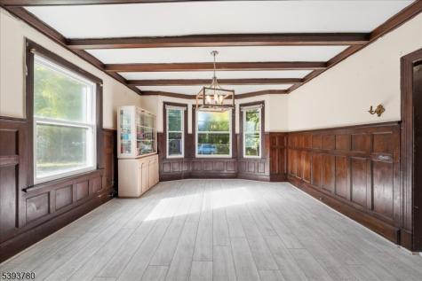 253 Midland Avenue East Orange NJ 07017