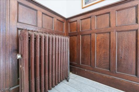 253 Midland Avenue East Orange NJ 07017