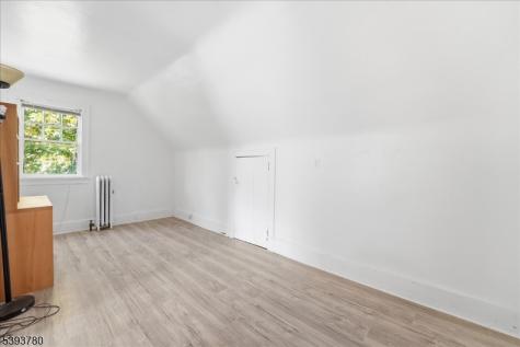 253 Midland Avenue East Orange NJ 07017