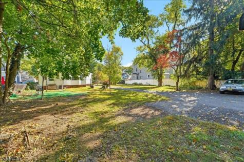 253 Midland Avenue East Orange NJ 07017