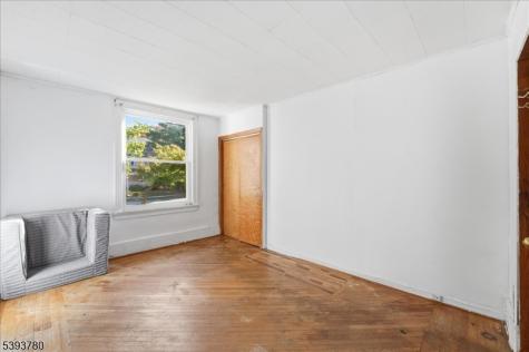 253 Midland Avenue East Orange NJ 07017