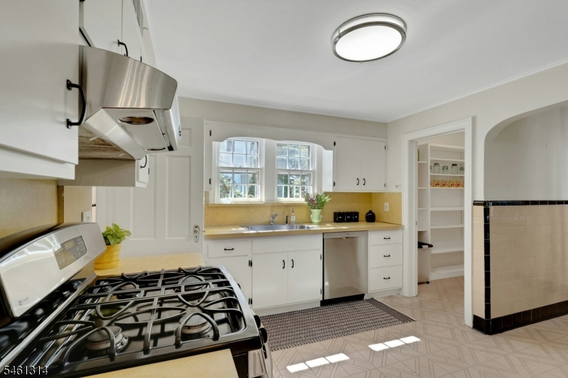 26 Whittier Terrace Bloomfield NJ 07003