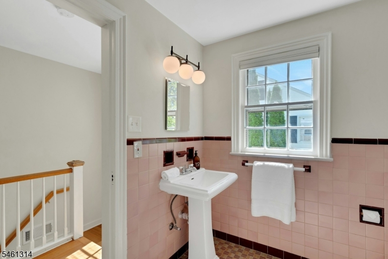 26 Whittier Terrace Bloomfield NJ 07003