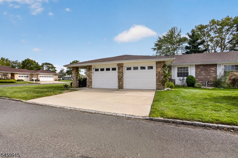 484 Fairton Drive Monroe NJ 08831