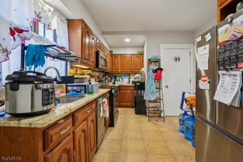 228 Totowa Road Totowa NJ 07512