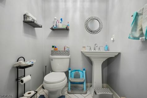228 Totowa Road Totowa NJ 07512