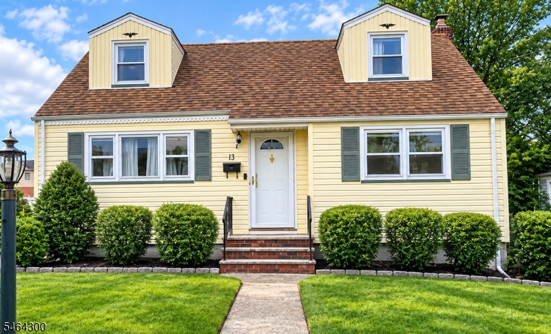13 White Oak Drive Lodi NJ 07644