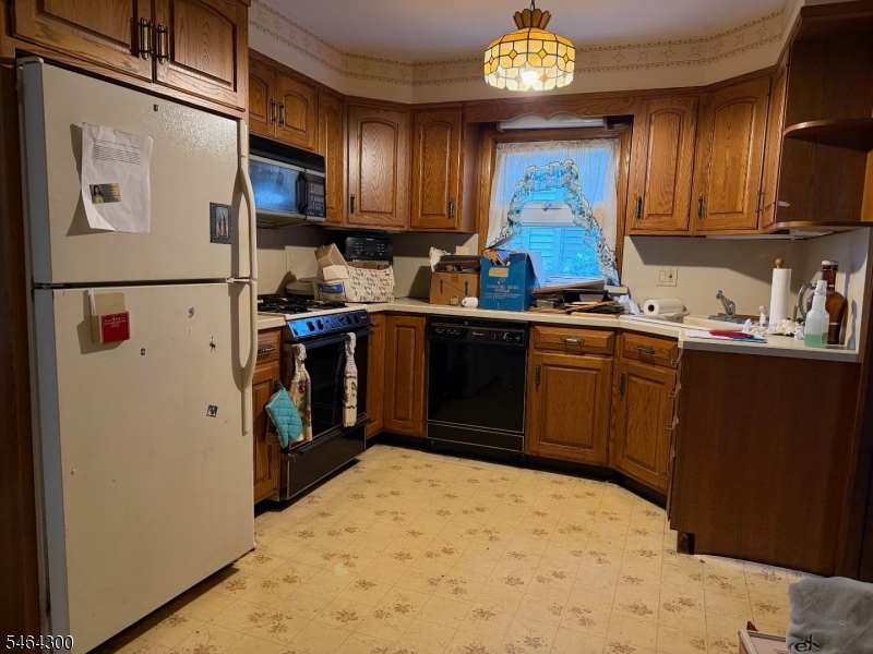 13 White Oak Drive Lodi NJ 07644