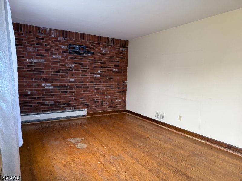 13 White Oak Drive Lodi NJ 07644