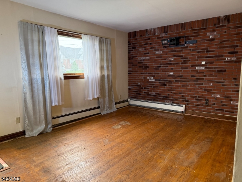 13 White Oak Drive Lodi NJ 07644