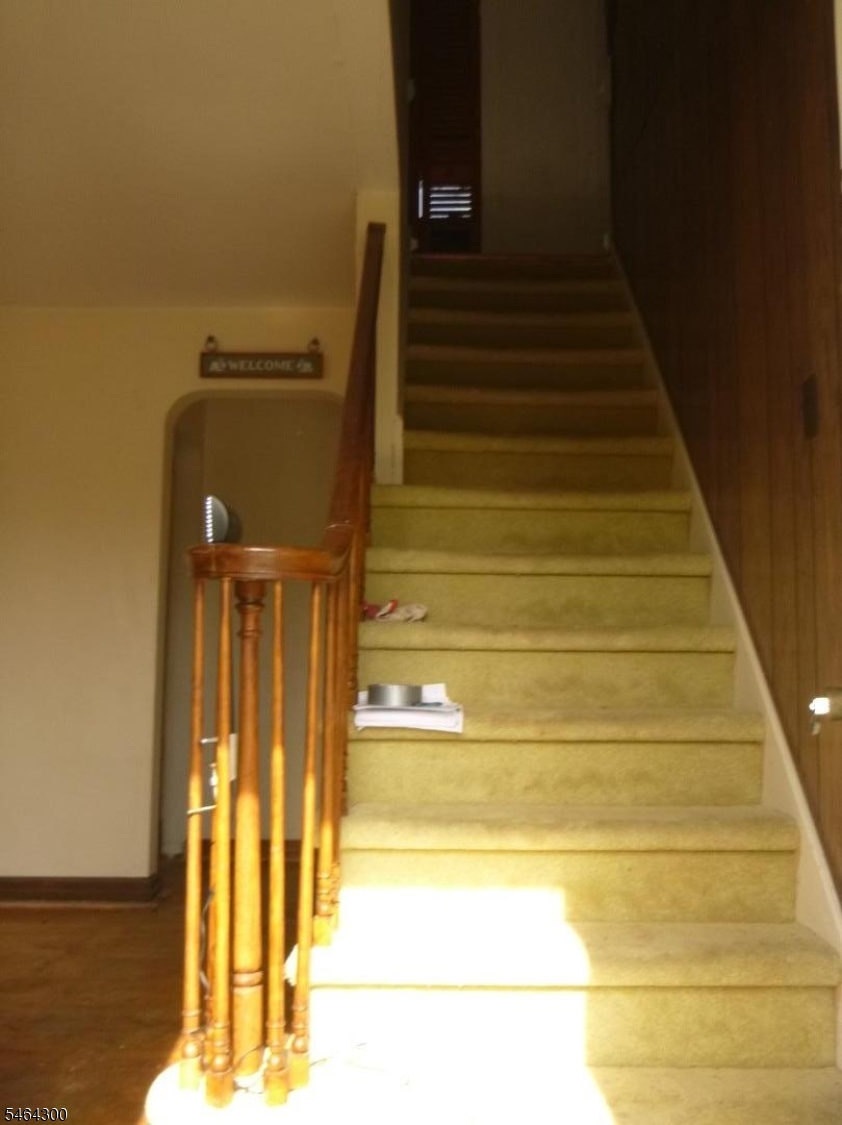 13 White Oak Drive Lodi NJ 07644