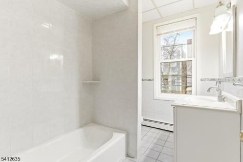 72 Lang Street Newark NJ 07105