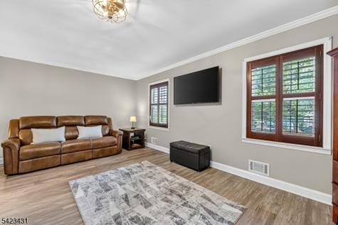 19 Daniel Drive Hillsborough NJ 08844