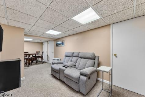 19 Daniel Drive Hillsborough NJ 08844