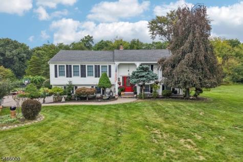 7 Weavers Lane Readington NJ 08889