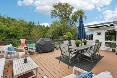 7 Weavers Lane Readington NJ 08889