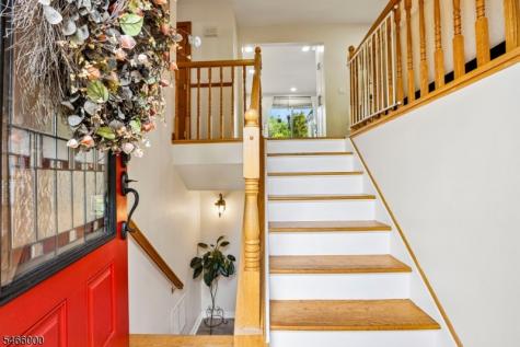 7 Weavers Lane Readington NJ 08889