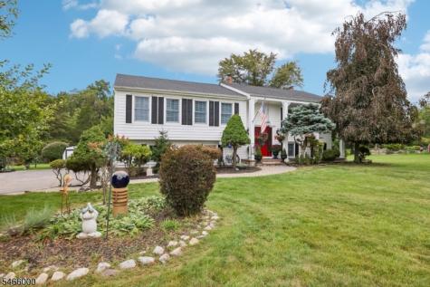 7 Weavers Lane Readington NJ 08889