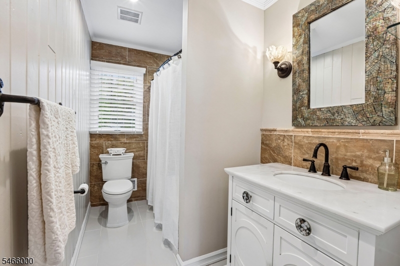 7 Weavers Lane Readington NJ 08889