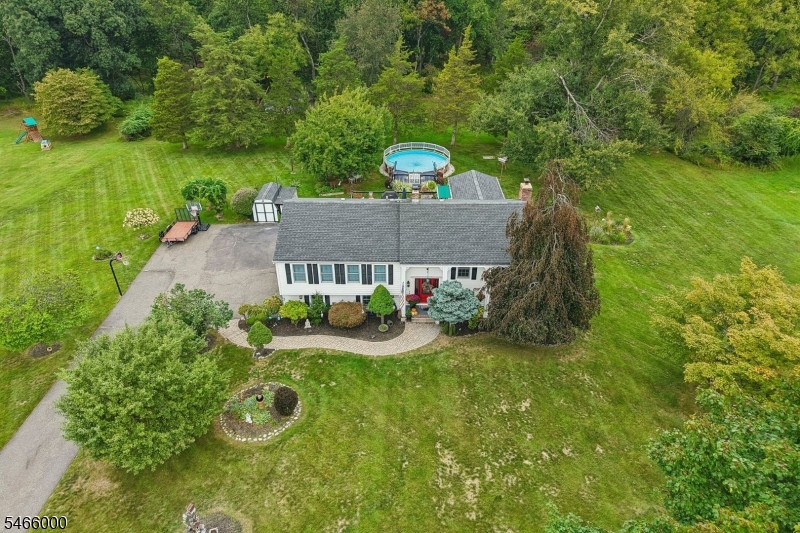 7 Weavers Lane Readington NJ 08889