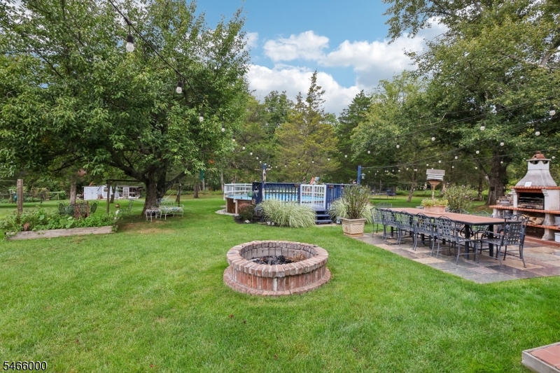 7 Weavers Lane Readington NJ 08889