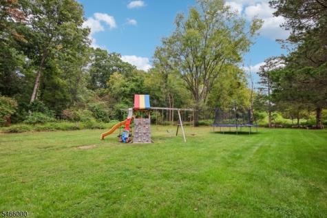 7 Weavers Lane Readington NJ 08889