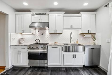 7 Weavers Lane Readington NJ 08889