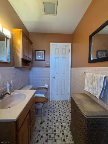 12 Bernice Road Belleville NJ 07109