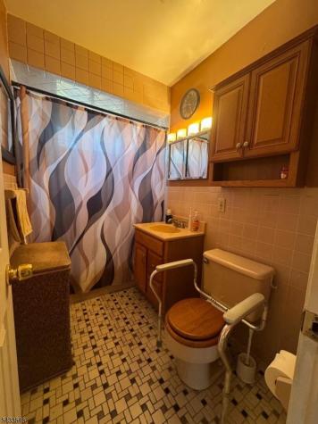 12 Bernice Road Belleville NJ 07109