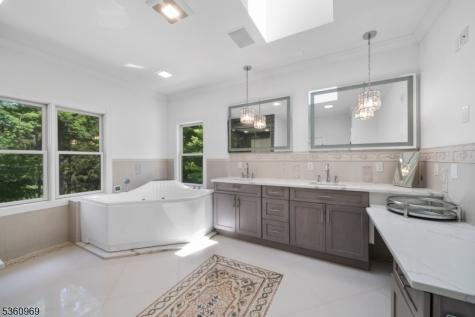 47 Cutlass Road Kinnelon NJ 07405