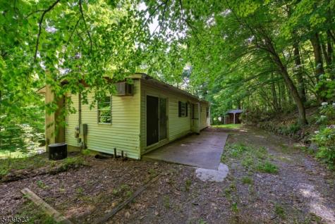 77 Sand Pond Road Hardyston NJ 07419