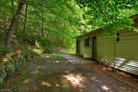 77 Sand Pond Road Hardyston NJ 07419