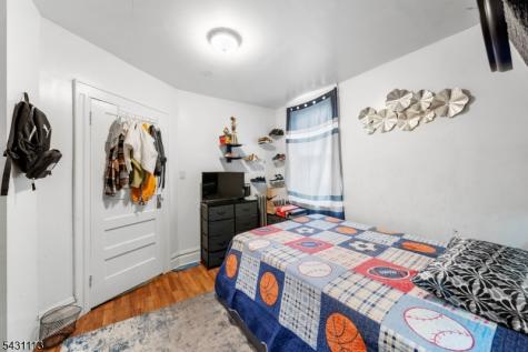 48 39TH Street Irvington NJ 07111