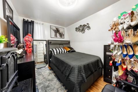 48 39TH Street Irvington NJ 07111