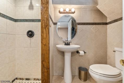904 Sampson Avenue Alpha NJ 08865