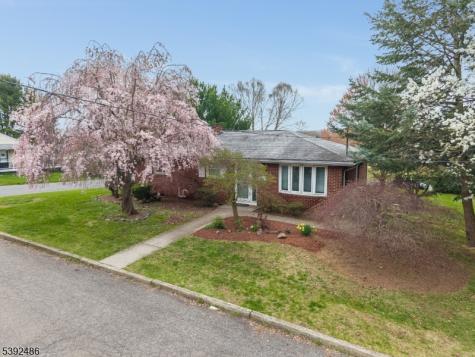 904 Sampson Avenue Alpha NJ 08865