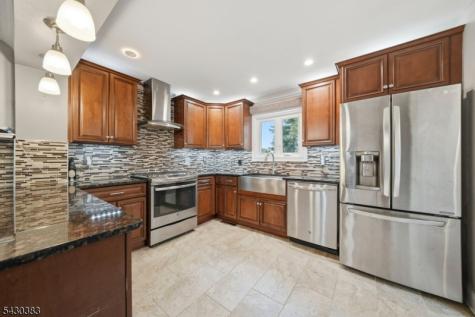 29 Fischer Avenue Nutley NJ 07110