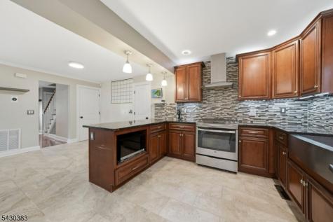 29 Fischer Avenue Nutley NJ 07110