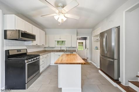 312 Lakeview Drive Hampton NJ 07860