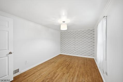312 Lakeview Drive Hampton NJ 07860