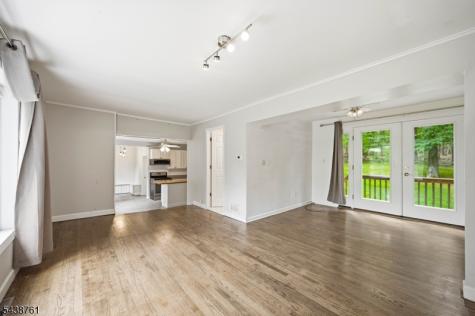 312 Lakeview Drive Hampton NJ 07860